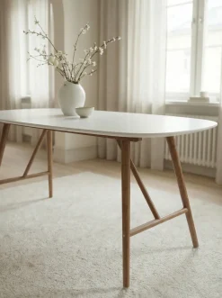 FAEE Esstisch GLÄDJE
