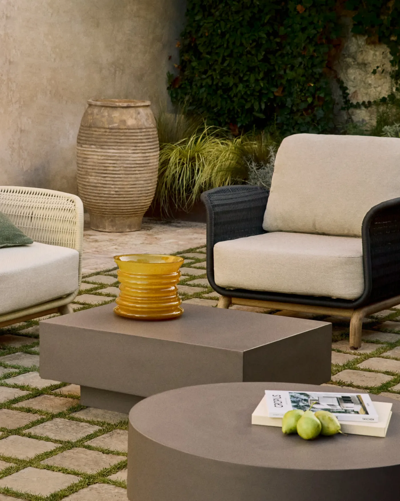 KAVE HOME Couchtisch Outdoor RUSTELLA