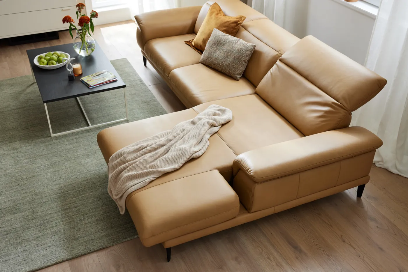 MONDO Sofa LEVIAS